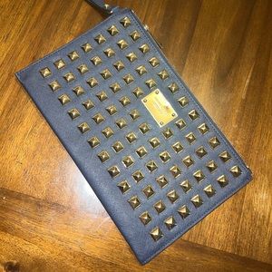 MICHAEL KORS NAVY CLUTCH GOOD CONDITION